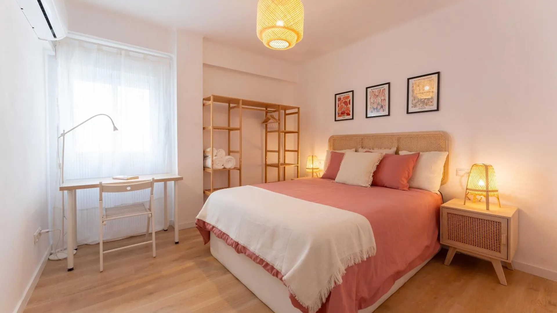 Apartamento Malaga Lux Oasis - Modern 3Br, Fast Wifi, Smarttv