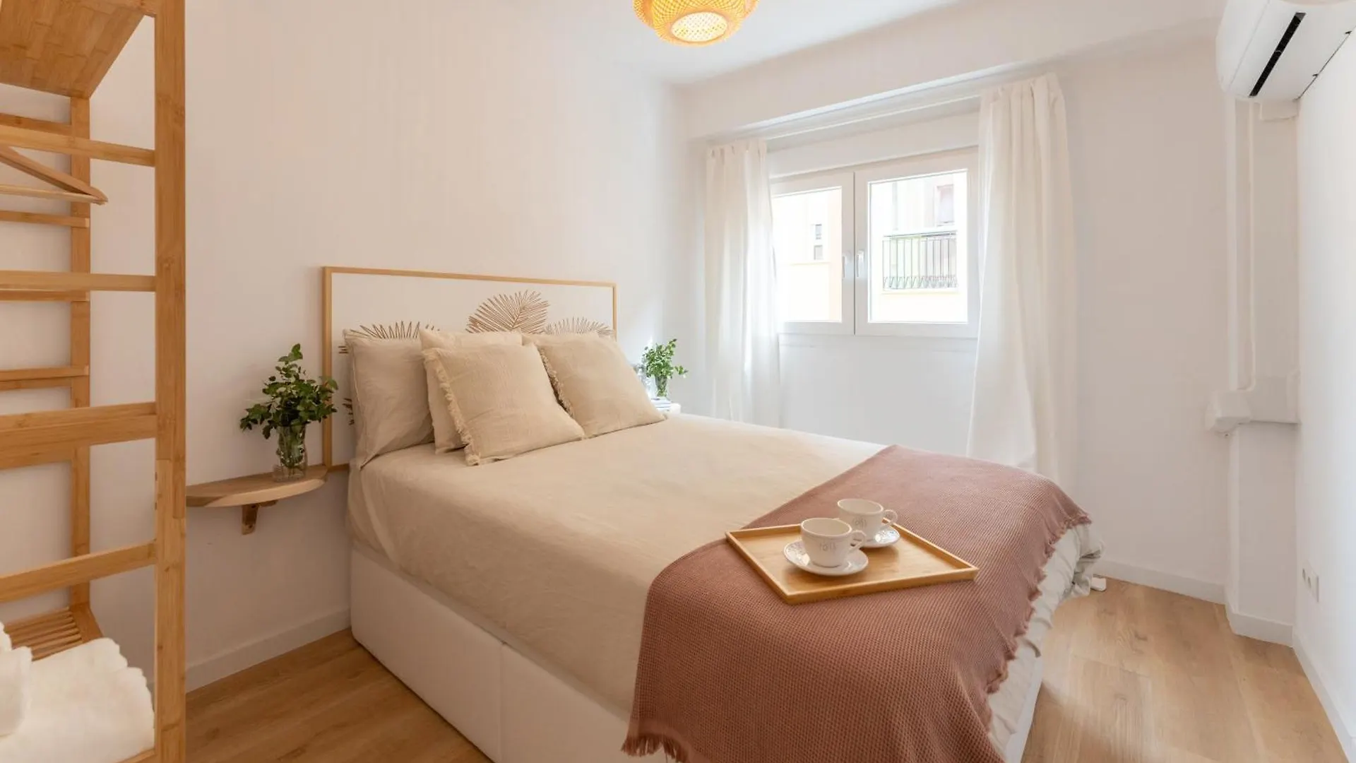 Apartamento Malaga Lux Oasis - Modern 3Br, Fast Wifi, Smarttv